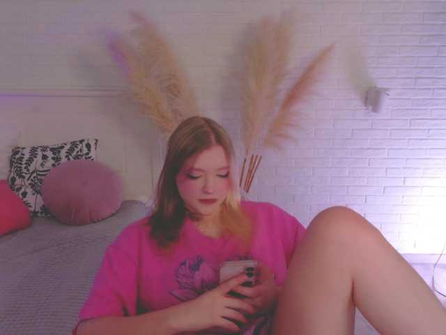 CrazyWine live cam on BongaCams