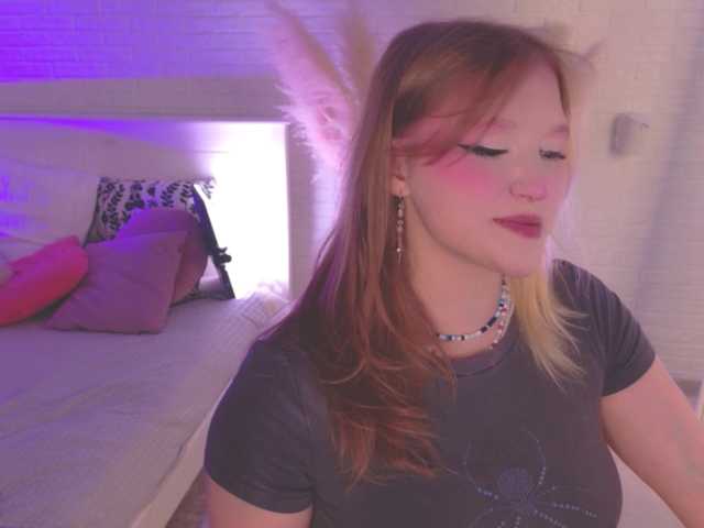 CrazyWine live cam