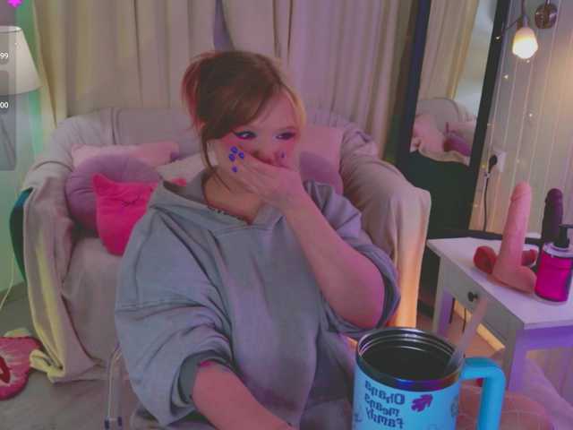 CrazyWine's BongaCams show and profile