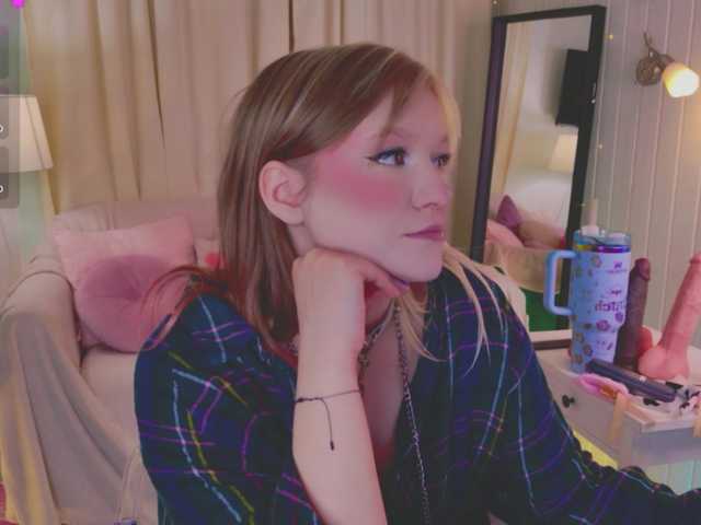 CrazyWine's BongaCams show and profile