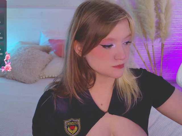 CrazyWine live cam on BongaCams
