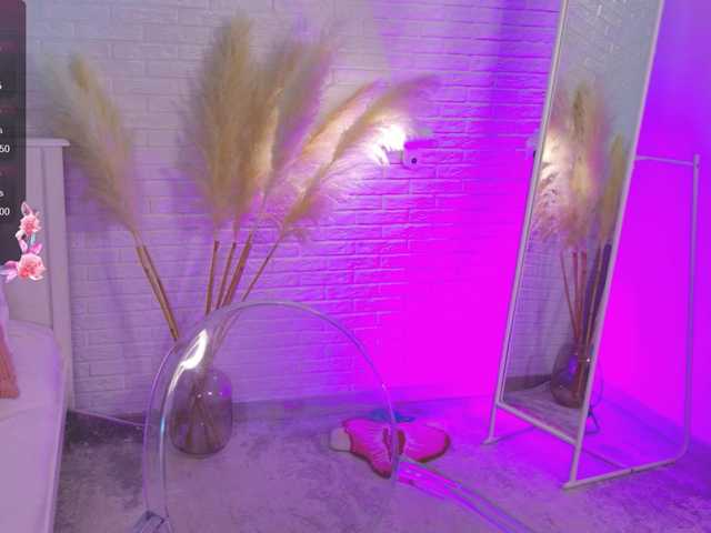 CrazyWine live cam on BongaCams