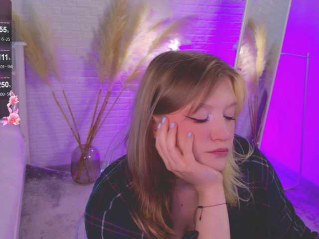 CrazyWine live cam on BongaCams