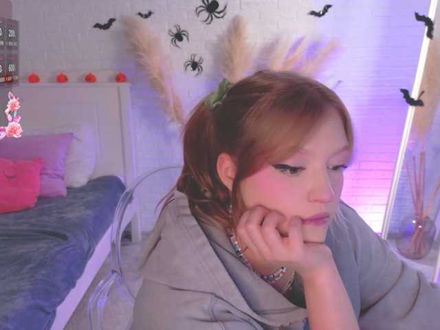 CrazyWine live cam on BongaCams