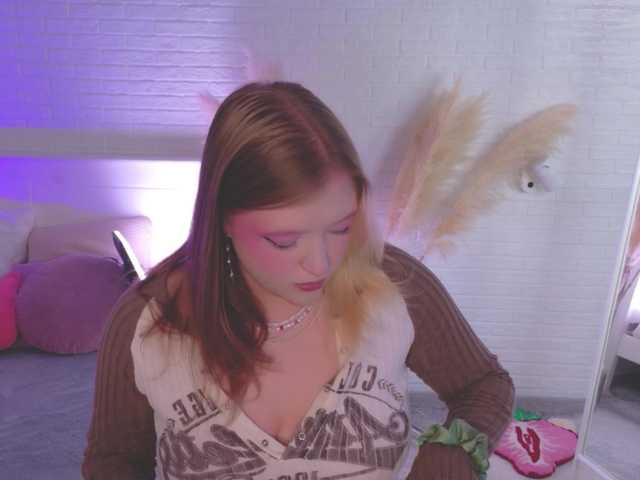 CrazyWine live cam on BongaCams