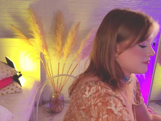CrazyWine live cam on BongaCams