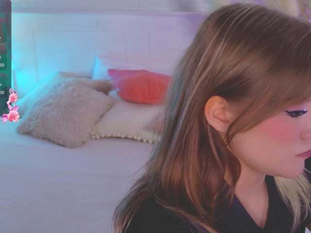 CrazyWine live cam on BongaCams