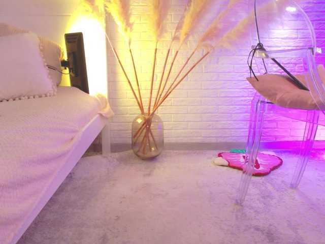 CrazyWine live cam on BongaCams