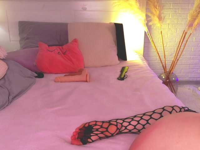 CrazyWine live cam on BongaCams