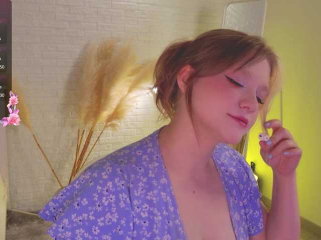 CrazyWine live cam on BongaCams