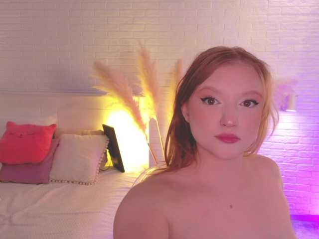 CrazyWine live webcam show