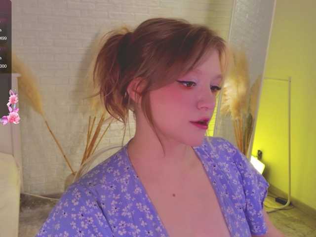 CrazyWine live cam on BongaCams