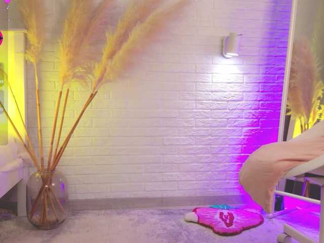 CrazyWine live cam on BongaCams
