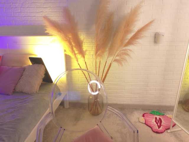 CrazyWine live cam on BongaCams