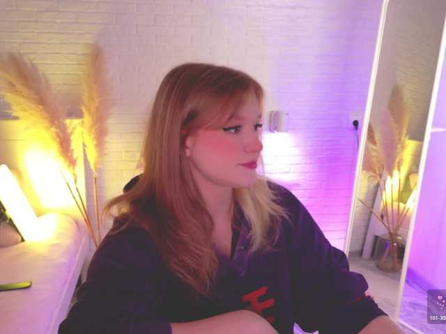 CrazyWine live cam on BongaCams