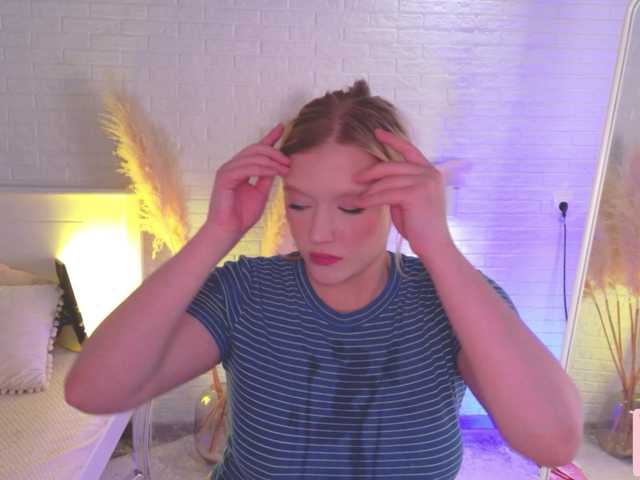 CrazyWine live cam on BongaCams