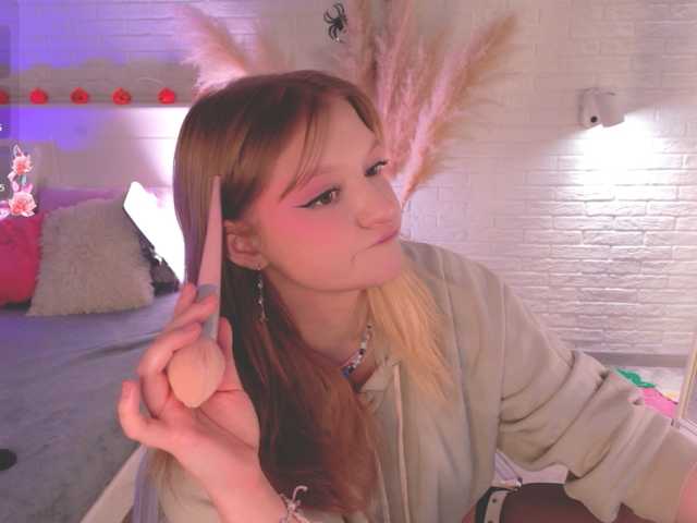 CrazyWine live cam on BongaCams