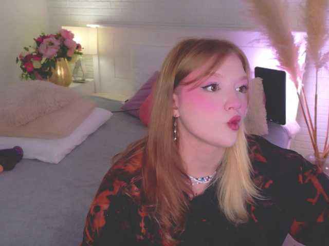 CrazyWine live cam on BongaCams