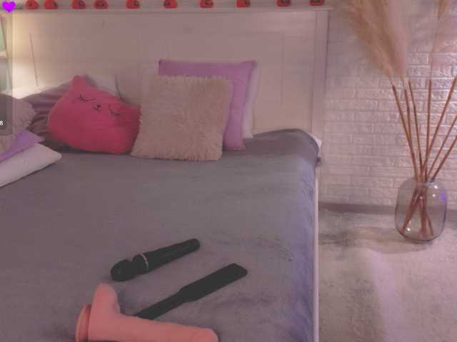 CrazyWine live cam preview