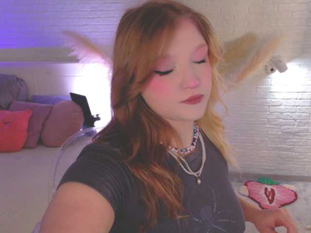 CrazyWine live cam