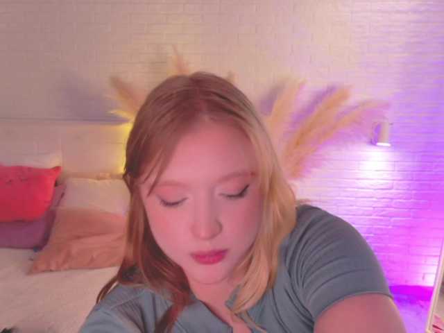 CrazyWine live cam on BongaCams