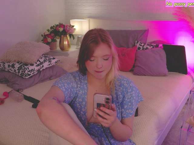 CrazyWine live cam on BongaCams
