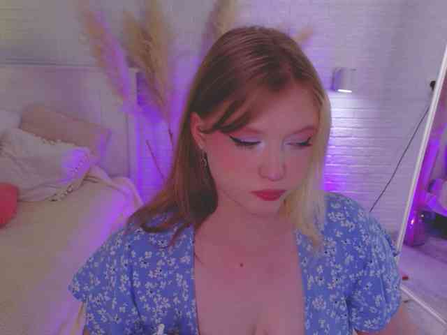 CrazyWine Sex Cam Show