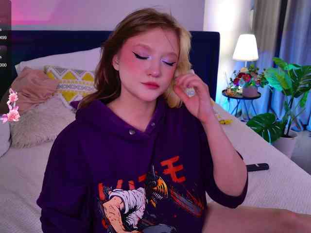 CrazyWine Live Webcam on BongaCams