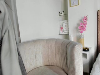 LauraHotties Porn Show