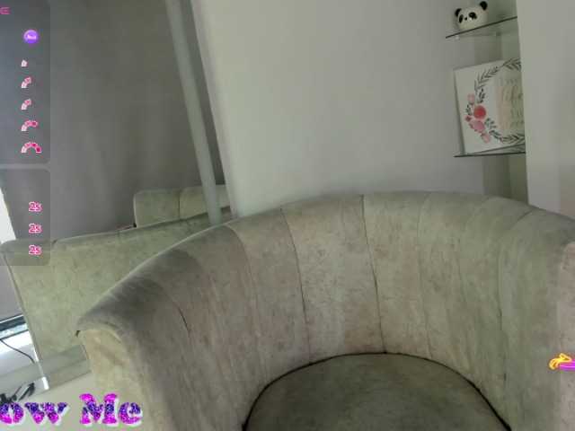 LauraHotties live cam on BongaCams
