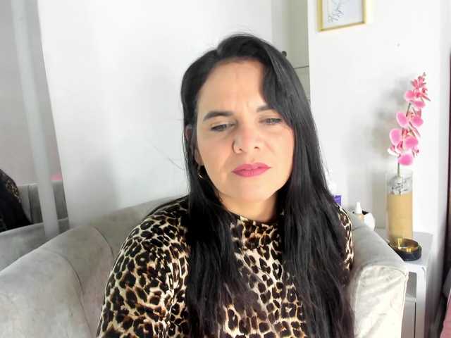 LauraHotties live cam on BongaCams