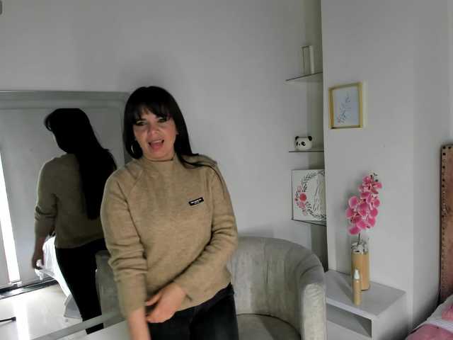 LauraHotties live cam on BongaCams