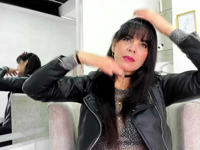LauraHotties