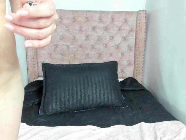 LauraHotties live cam on BongaCams