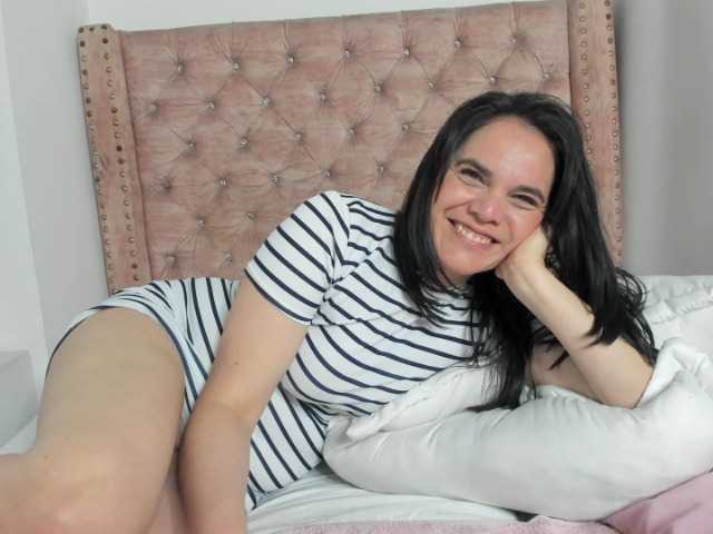 LauraHotties