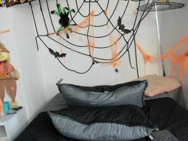 LauraHotties live cam on BongaCams