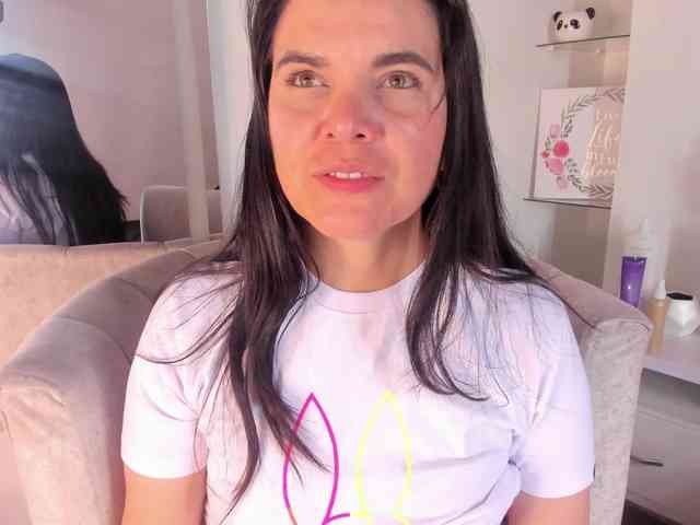 LauraHotties webcam