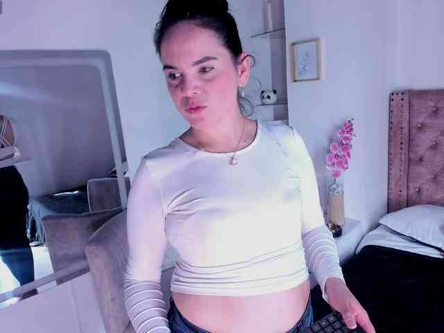 LauraHotties