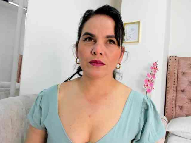 LauraHotties webcam
