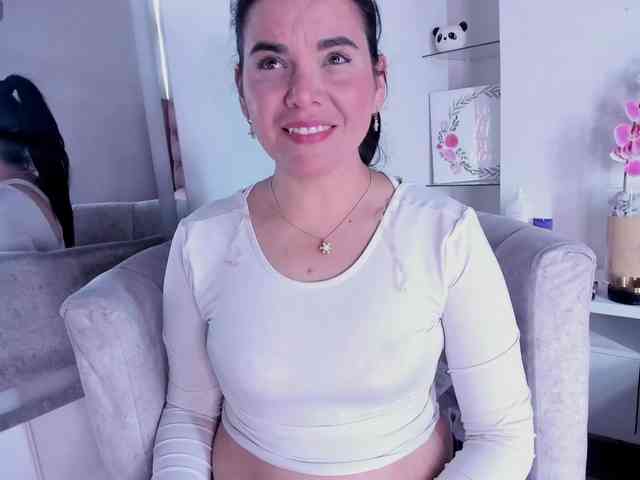 LauraHotties webcam