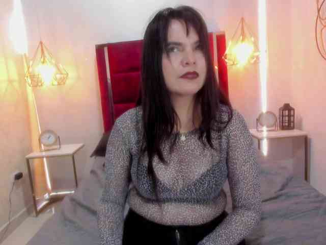LauraHotties