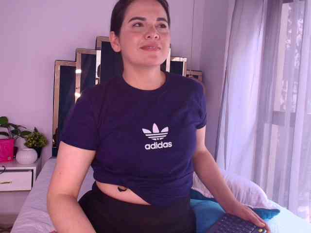 LauraHotties