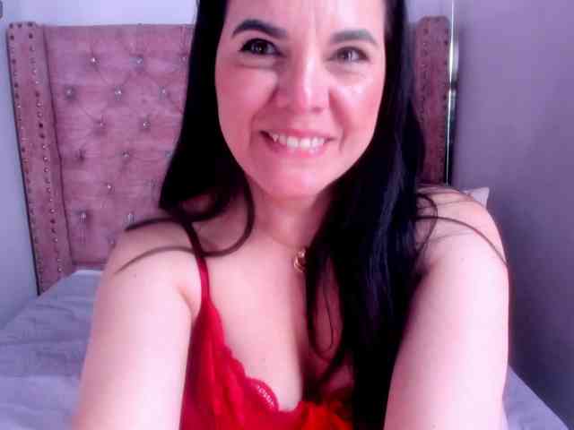 LauraHotties