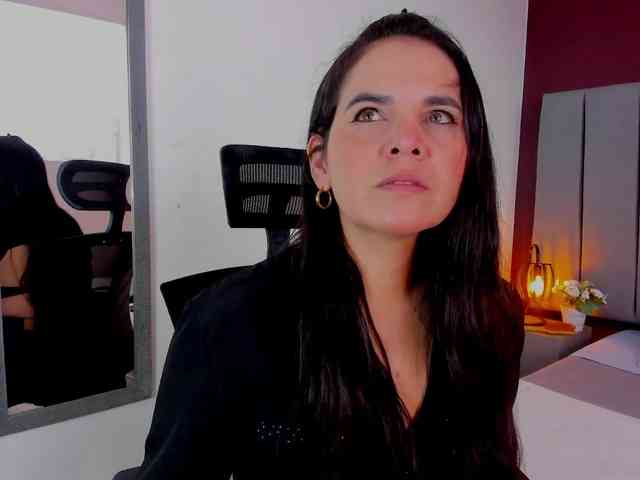 LauraHotties webcam