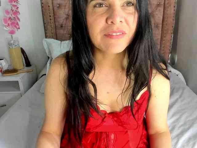 LauraHotties webcam