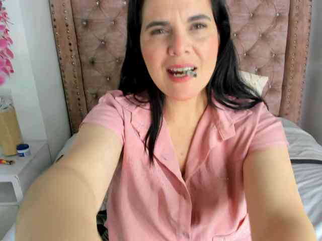 LauraHotties webcam