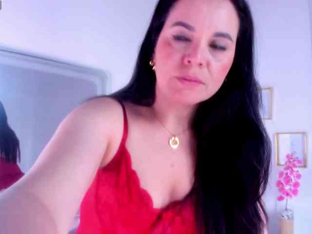 LauraHotties