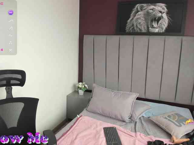 LauraHotties webcam