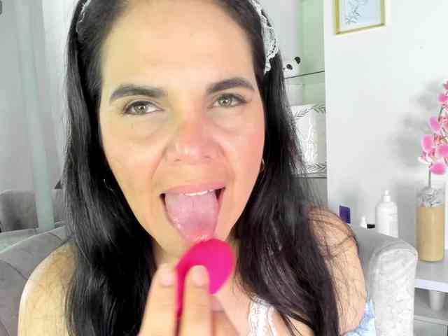 LauraHotties webcam