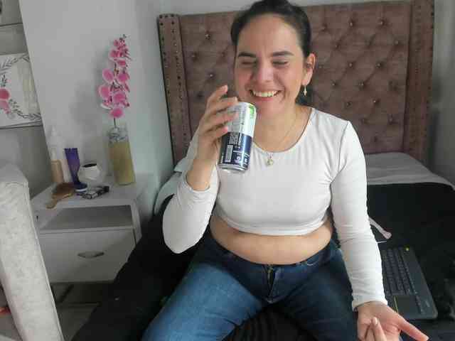 LauraHotties webcam